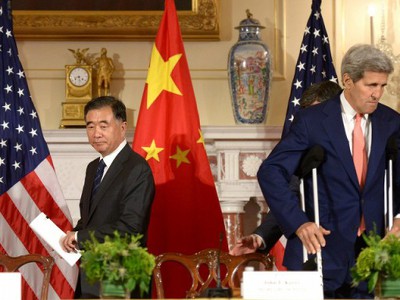Китай раскритиковал США за нарушения прав человека