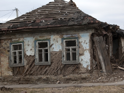 Власти Новосибирска в 2015 году намерены расселить 50 аварийных домов