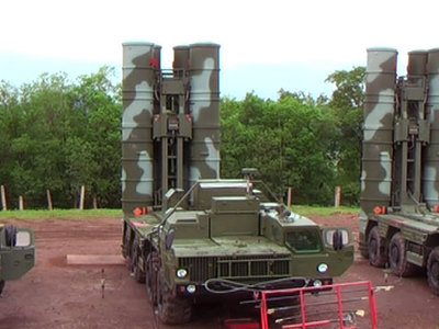 Военные получили девятый полковой комплект системы С-400