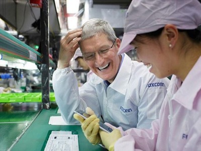 Пока все ждут iPhone 6S, Foxconn теряет деньги