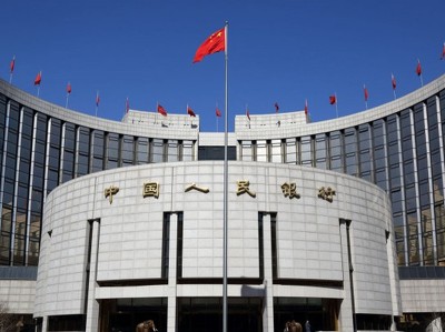 ЦБ Китая снова сильно ослабил юань
