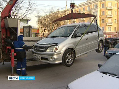В Красноярске автовладельцы подозревают таксистов и эвакуаторщиков в сговоре