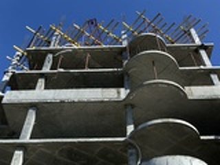 Подмосковье собирается изымать проблемные стройки без суда