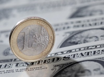Курс евро взлетел выше 72 руб. на решении ЕЦБ