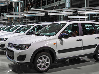 Экспорт автомобилей Lada рухнул почти наполовину