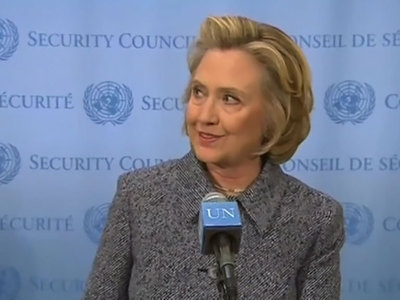 Госдеп США: Клинтон отправляла со своего сервера 