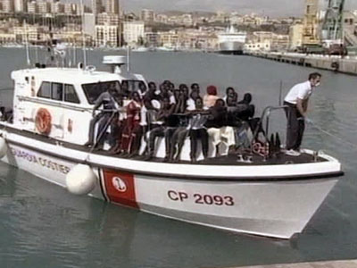 49 нелегалов задохнулись в трюме судна в Италии