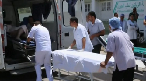 Маму раненой при теракте в Тунисе москвички пока не нашли