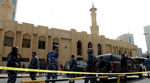 Взрыв в Кувейте: задержан водитель, привезший смертника к мечети