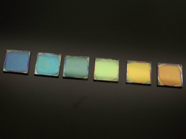 Исследователи из Испании нашли способ "оживить" солнечные батареи (фото Miguel Anaya/Instituto de Ciencia de Materiales de Sevilla).