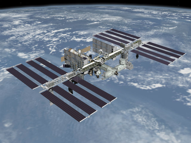 Проекту МКС исполнилось в 2013 году 15 лет (иллюстрация NASA, Wikimedia Commons). 