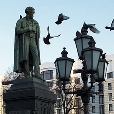 В Москве украли памятник Пушкину В Москве украли памятник Пушкину