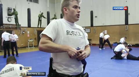 Полиции разрешат стрелять в женщин, поскольку они тоже совершают преступления